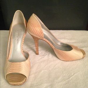 Preloved Jessica Simpson peep toe shoes